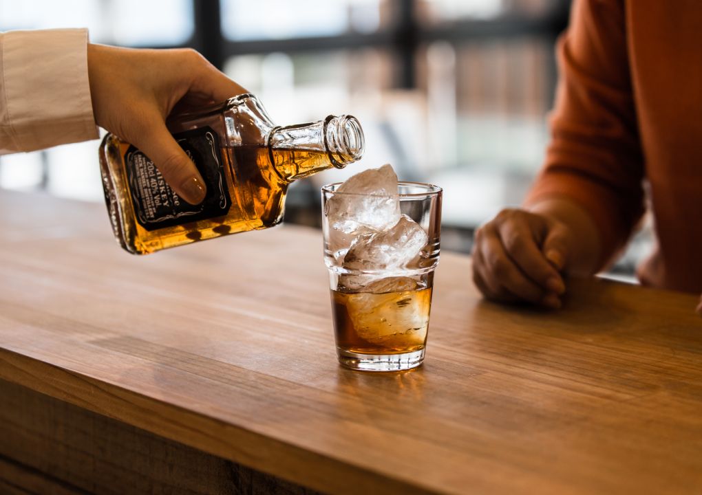 BAR 店舗スタッフ | 株式会社フードヒューマンバンク(愛知県)の求人