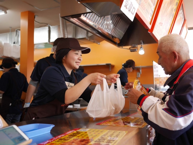 唐揚げ専門ばんがりの人材採用 鶏唐揚げの持ち帰り専門店で 調理販売 の求人募集 Freejob